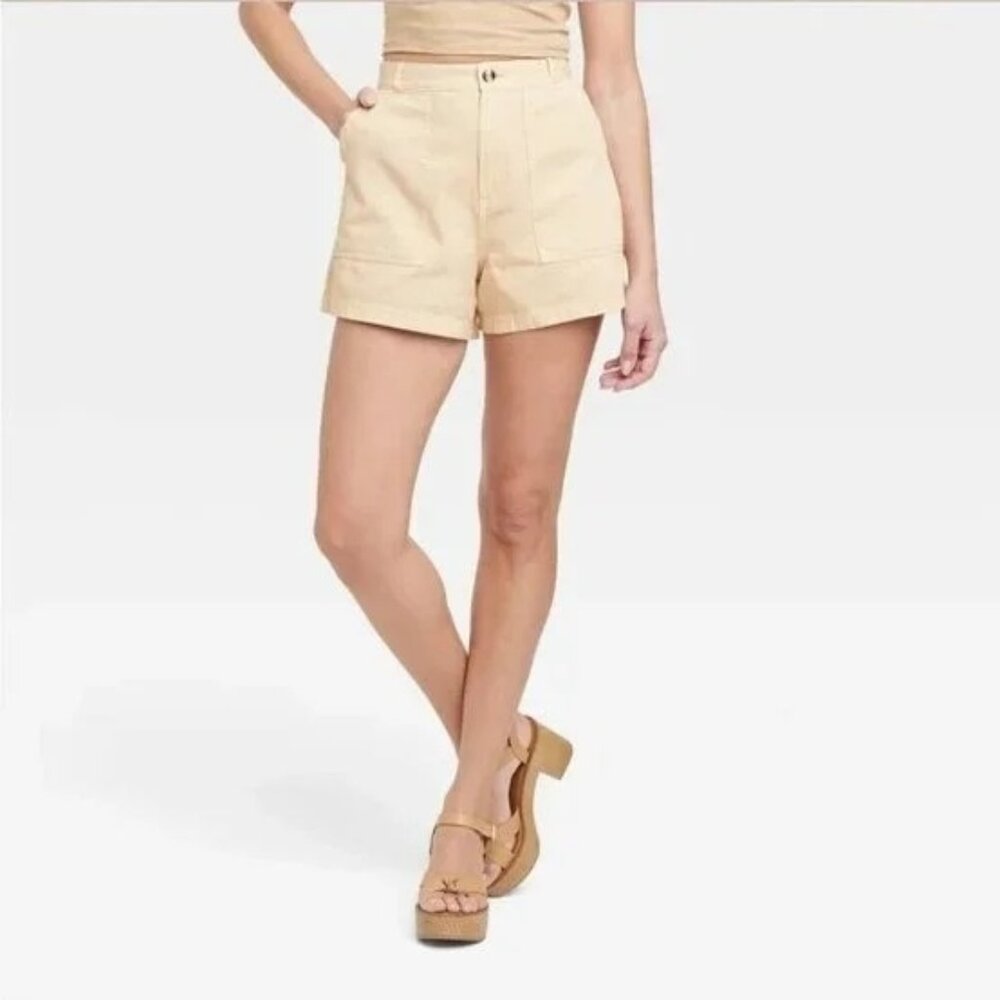NEW Universal Thread Women's High-Rise Utility Shorts - Tan - Size 4